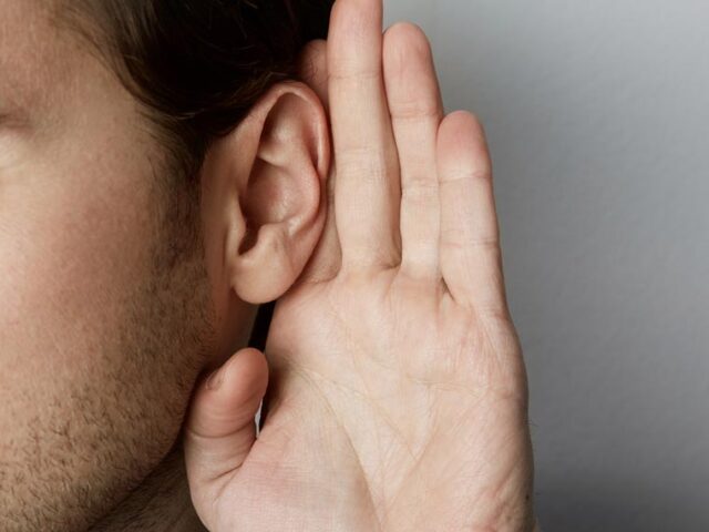Primeros síntomas de la pérdida auditiva que no debes ignorar